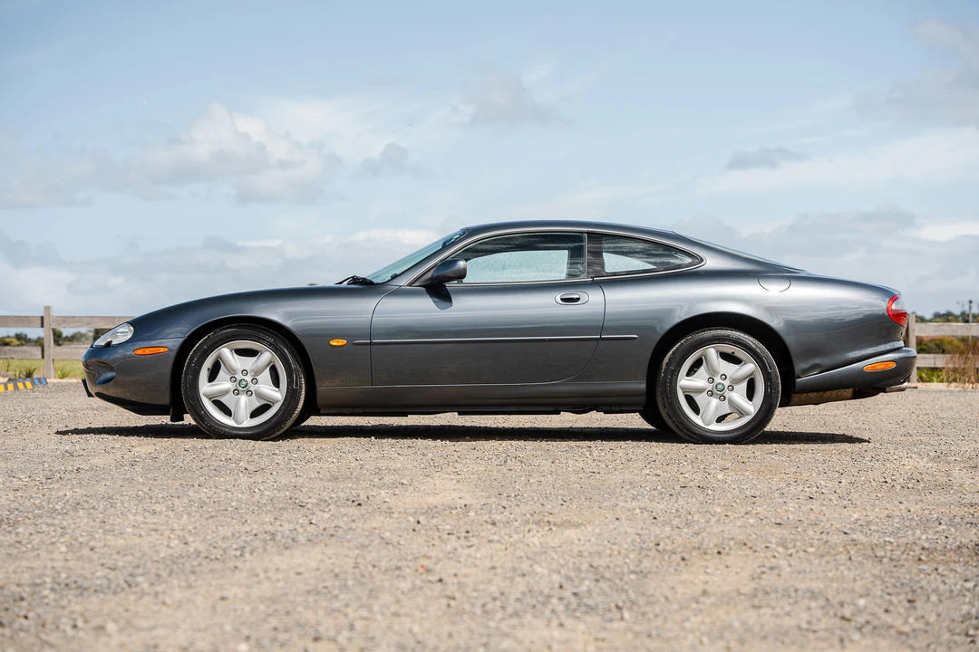 1997 Jaguar X100 XK8 - Image 12 of 31