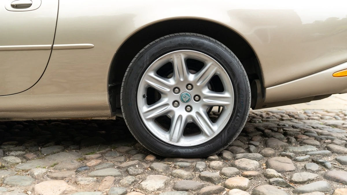1998 Jaguar X100 XK8 - Image 12 of 30