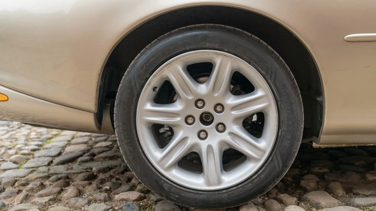 1998 Jaguar X100 XK8 - Image 14 of 30