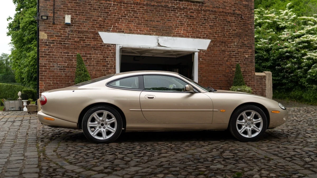 1998 Jaguar X100 XK8 - Image 5 of 30