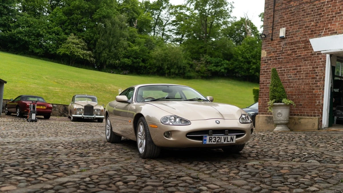 1998 Jaguar X100 XK8 - Image 4 of 30