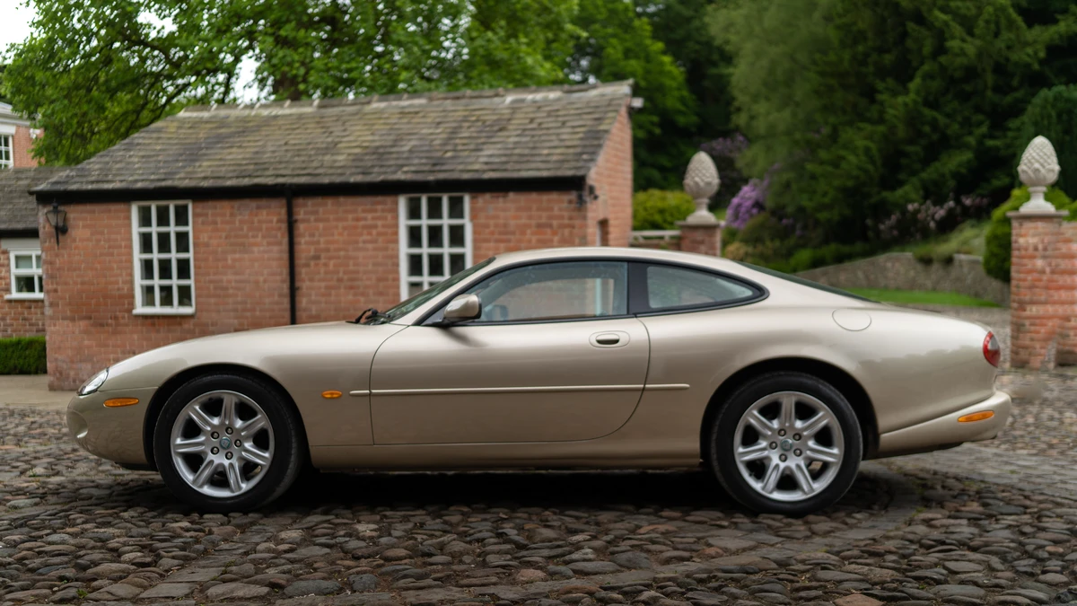 1998 Jaguar X100 XK8 - Image 10 of 30