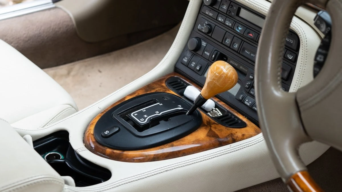 1998 Jaguar X100 XK8 - Image 18 of 30
