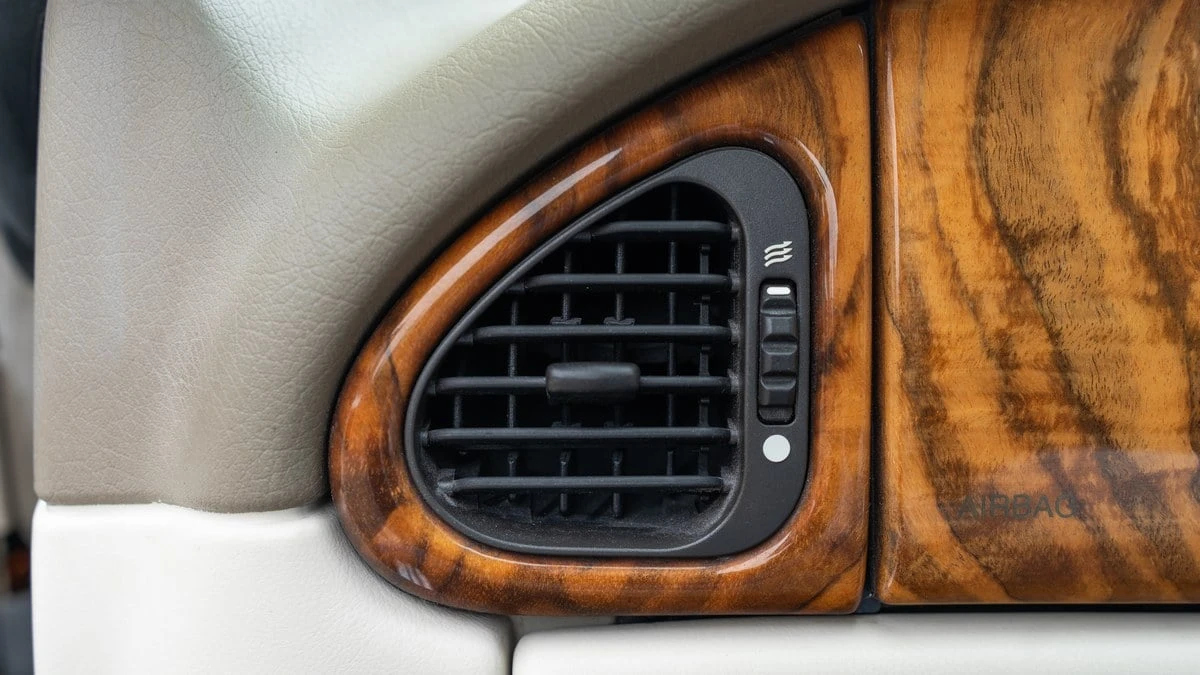 1998 Jaguar X100 XK8 - Image 28 of 30