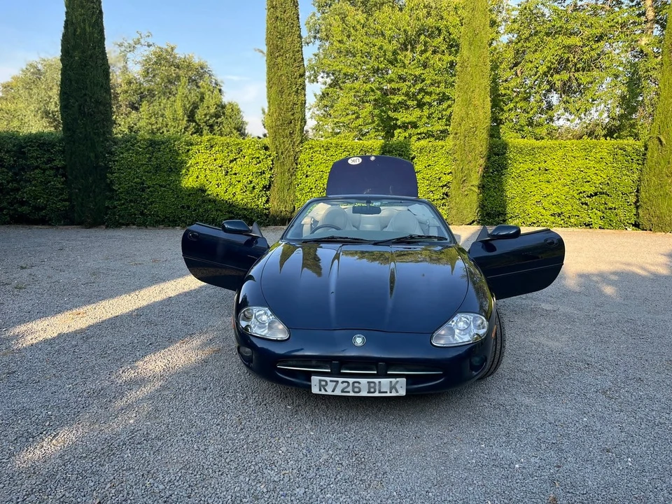 1998 Jaguar X100 XK8 - Image 18 of 30