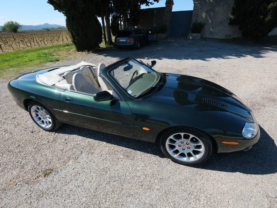 1998 Jaguar X100 XKR - Image 9 of 30