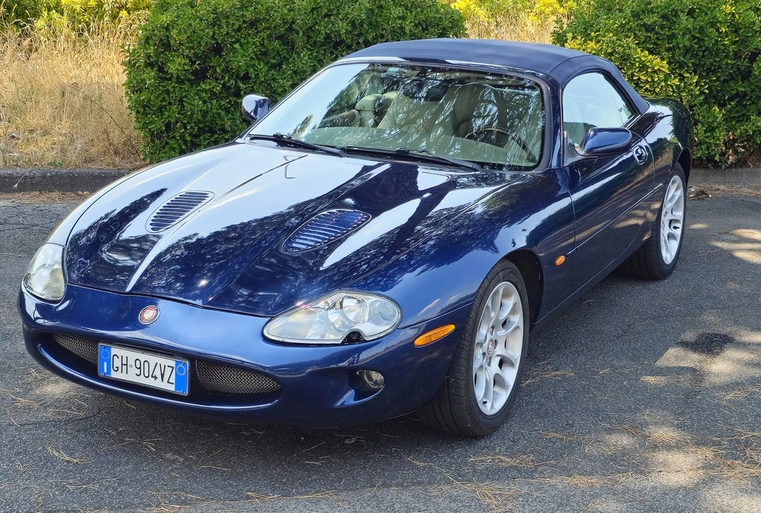 1998 Jaguar X100 XKR - Image 10 of 30