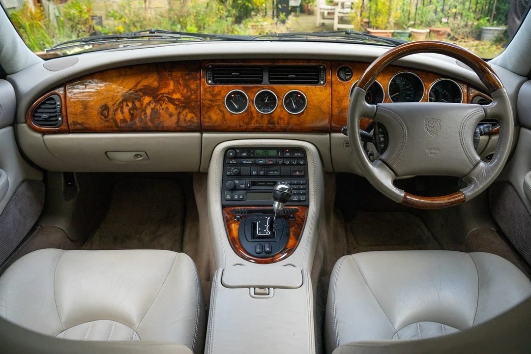 1998 Jaguar X100 XKR - Image 27 of 30