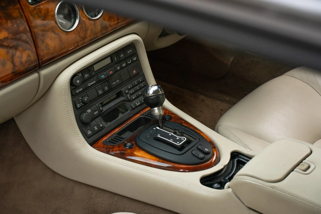 1998 Jaguar X100 XKR - Image 25 of 30