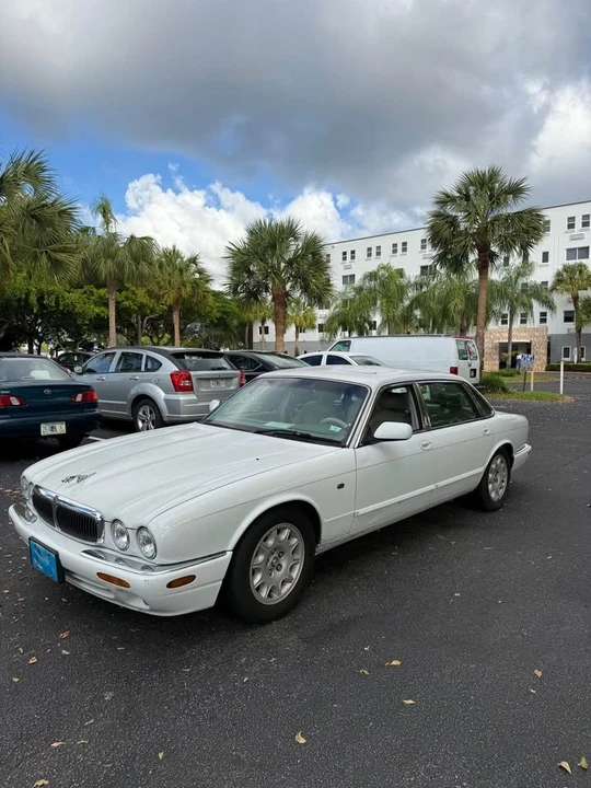 1998 Jaguar X308 XJ - Image 5 of 8