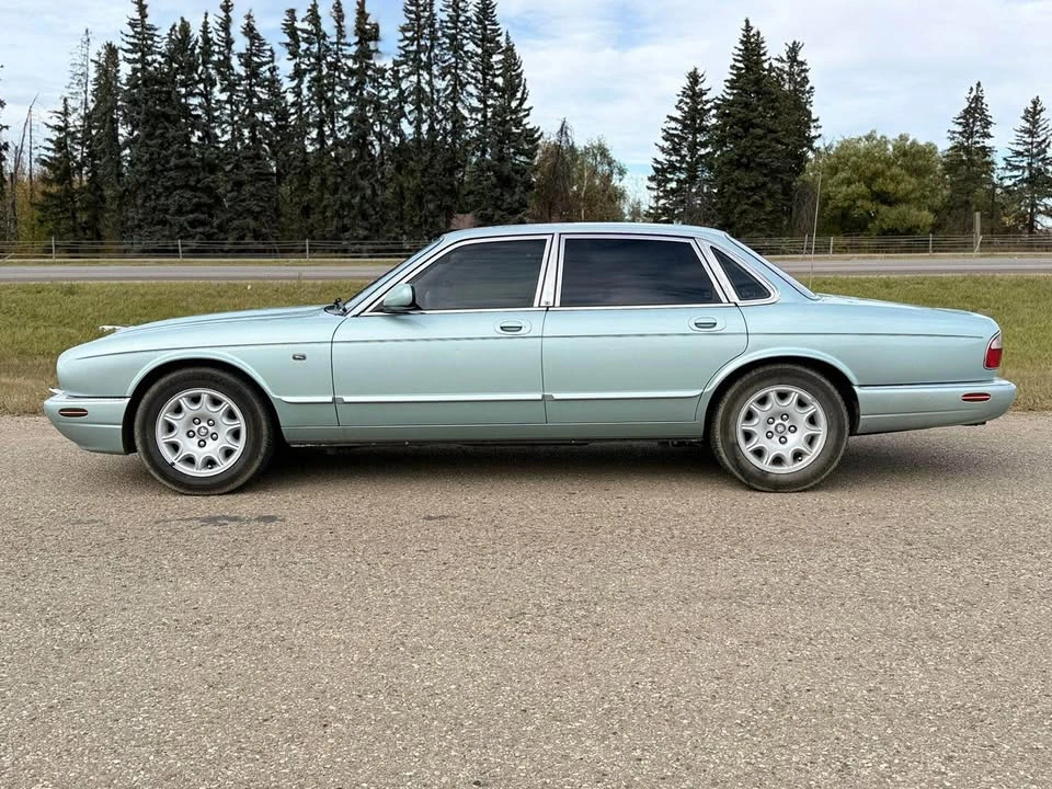 1998 Jaguar X308 XJ - Image 2 of 13