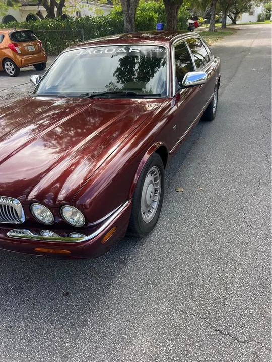 1998 Jaguar X308 XJ - Image 2 of 9
