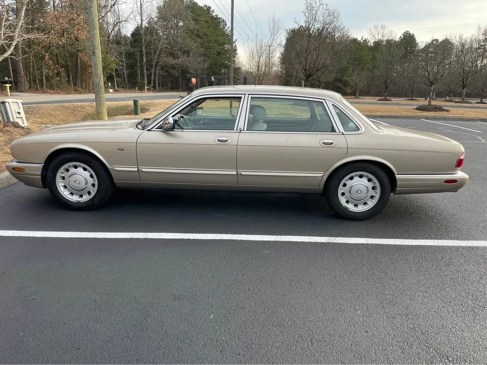 1998 Jaguar X308 XJ - Image 2 of 20