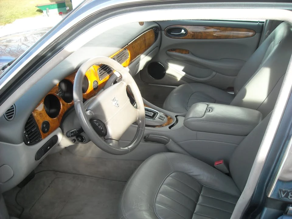 1998 Jaguar X308 XJ - Image 2 of 3