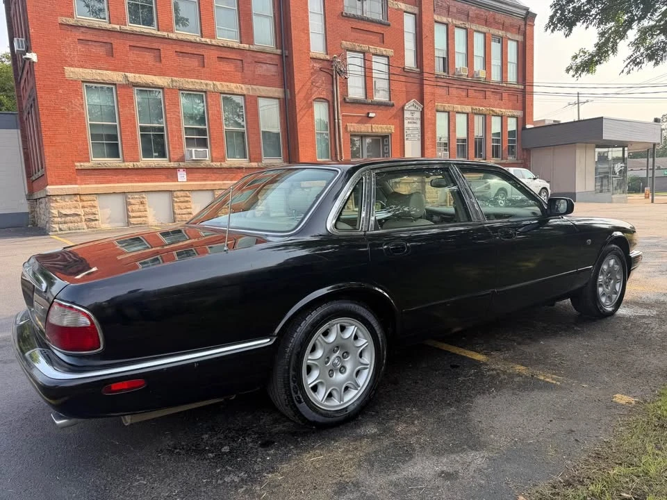 1998 Jaguar X308 XJ - Image 2 of 12