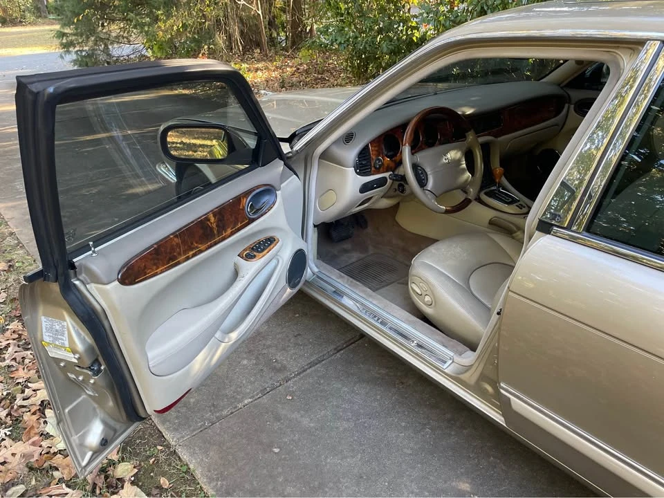 1998 Jaguar X308 XJ - Image 11 of 19