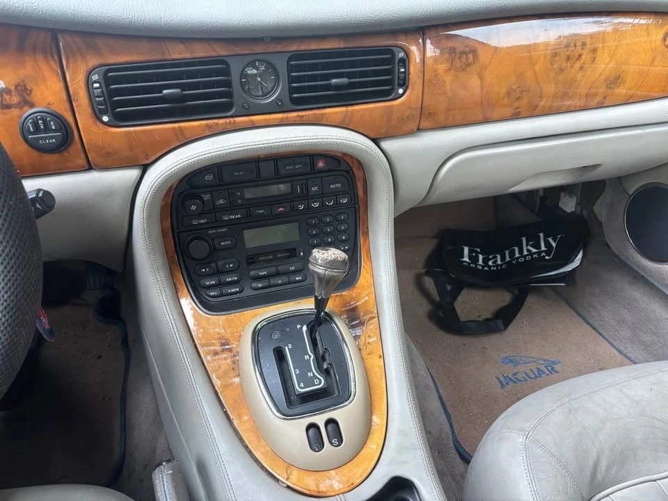 1998 Jaguar X308 XJ - Image 4 of 10