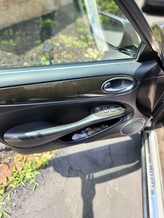 1998 Jaguar X308 XJR - Image 11 of 19