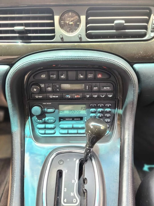 1998 Jaguar X308 XJR - Image 17 of 19