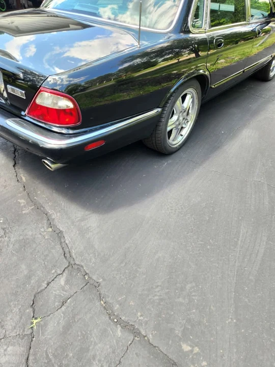 1998 Jaguar X308 XJR - Image 8 of 19