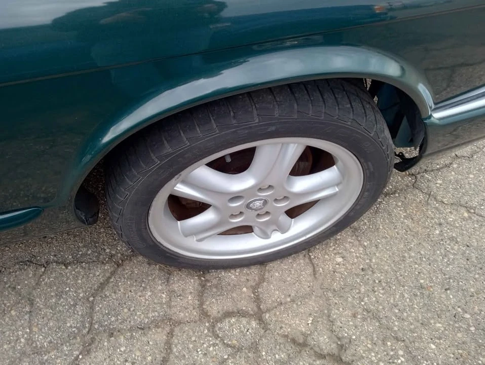1998 Jaguar X308 XJR - Image 6 of 12