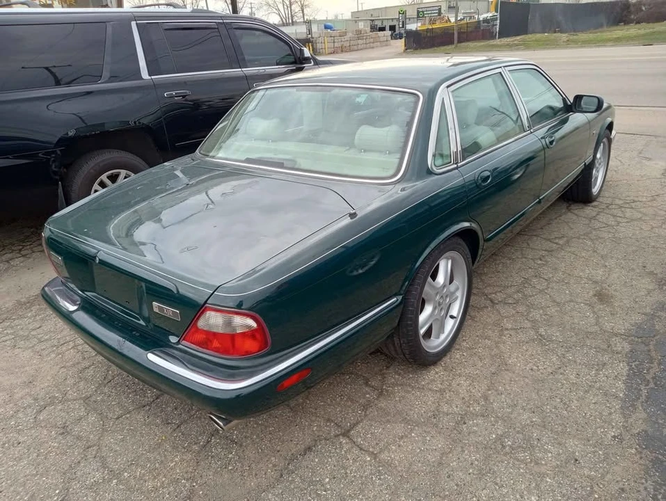 1998 Jaguar X308 XJR - Image 5 of 12