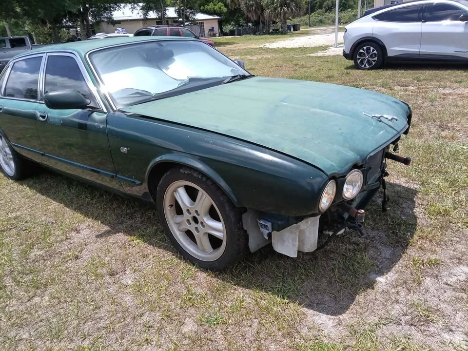 1998 Jaguar X308 XJR - Image 2 of 20