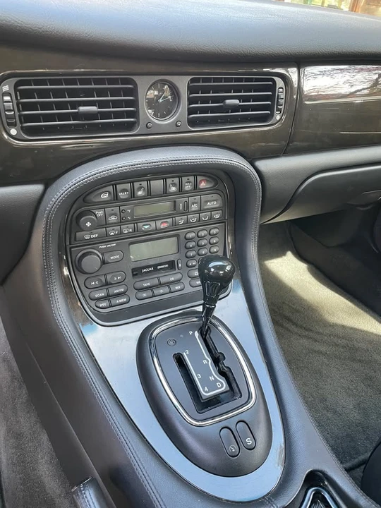 1998 Jaguar X308 XJR - Image 6 of 7