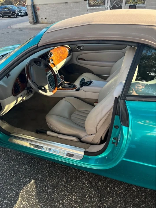 1998 Jaguar X100 XK8 - Image 4 of 4