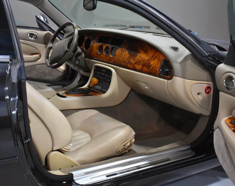 1998 Jaguar X100 XK8 - Image 7 of 8