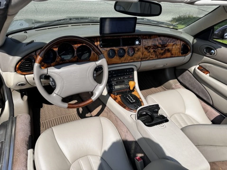 1998 Jaguar X100 XK8 - Image 12 of 20