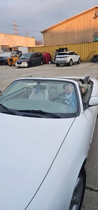 1998 Jaguar X100 XK8 - Image 11 of 11