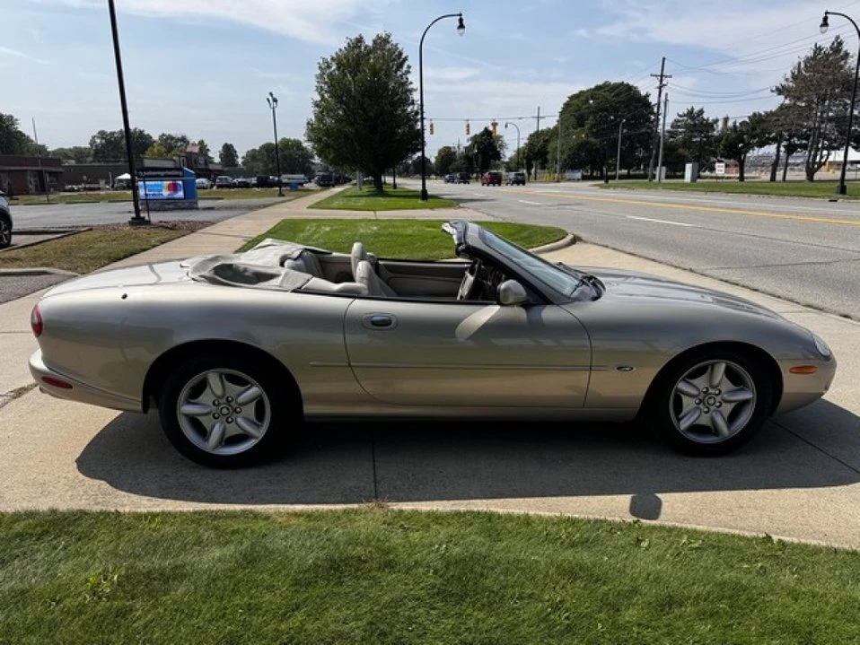 1998 Jaguar X100 XK8 - Image 2 of 20