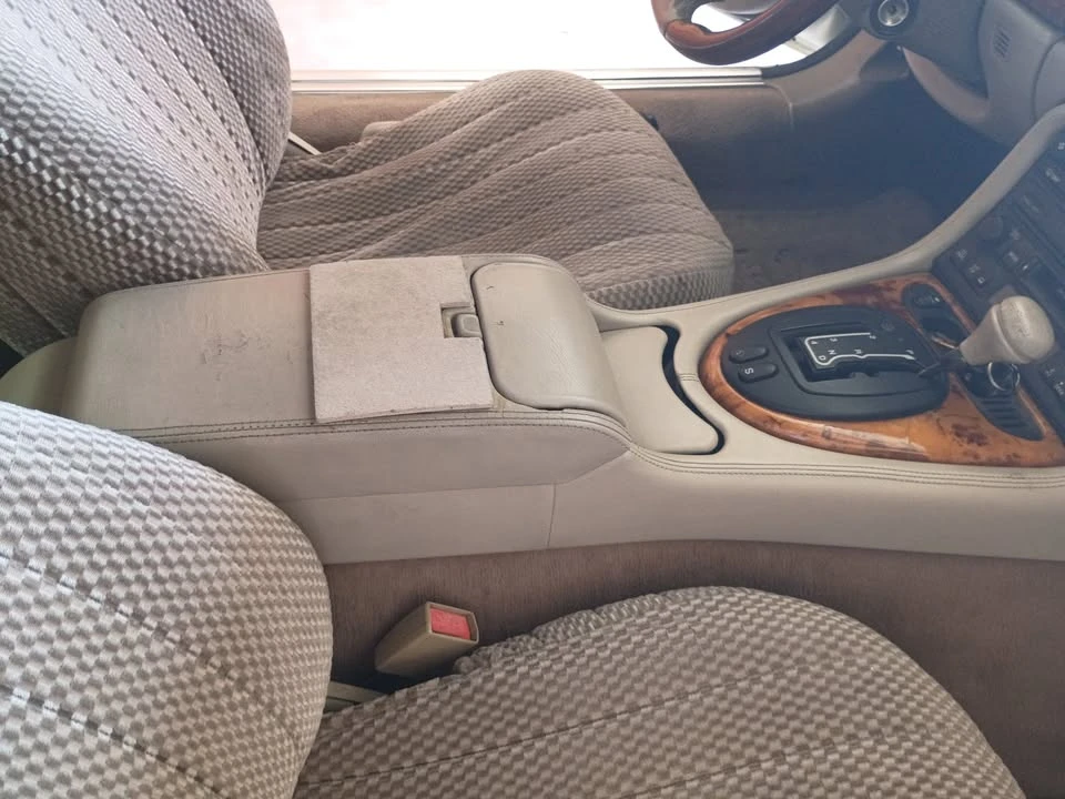 1998 Jaguar X100 XK8 - Image 11 of 13