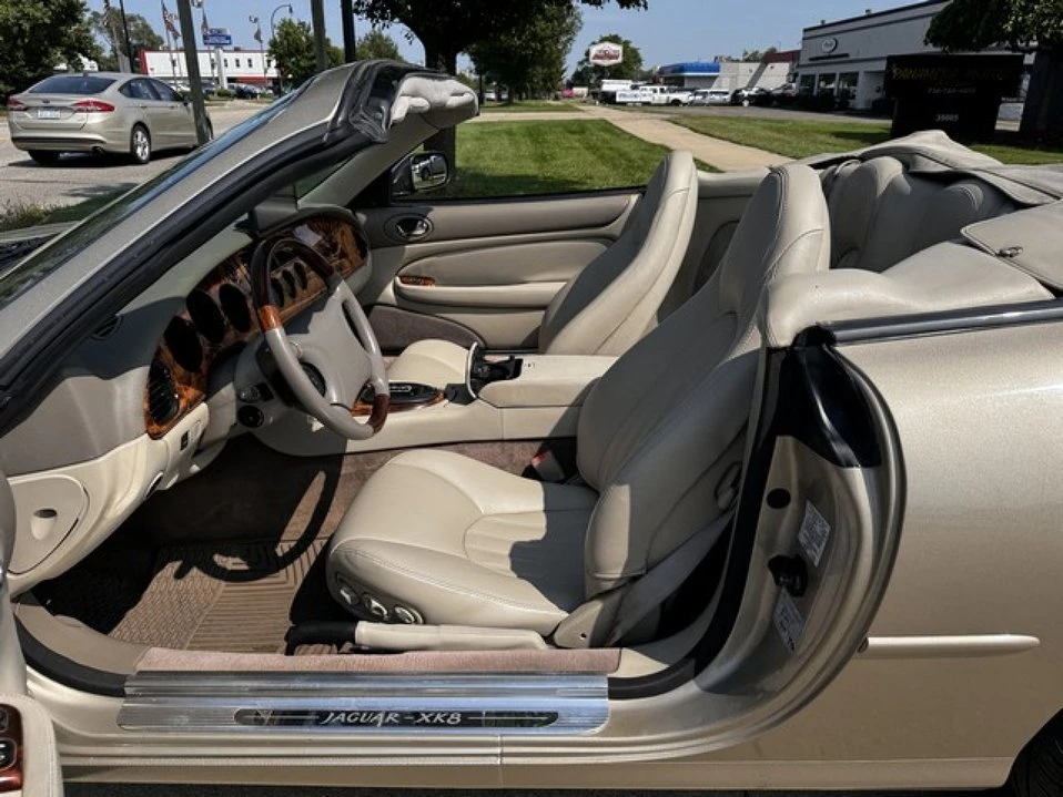 1998 Jaguar X100 XK8 - Image 10 of 20