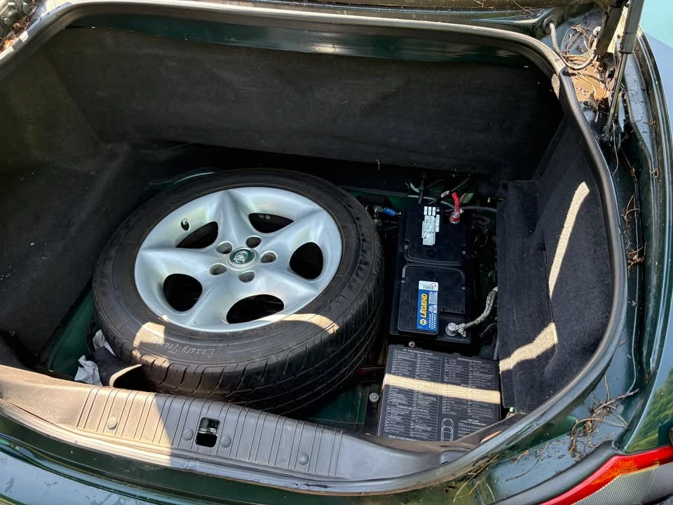 1998 Jaguar X100 XK8 - Image 6 of 11