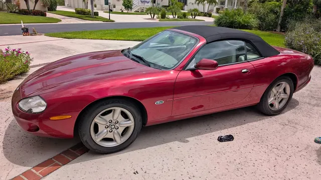 1998 Jaguar XK8