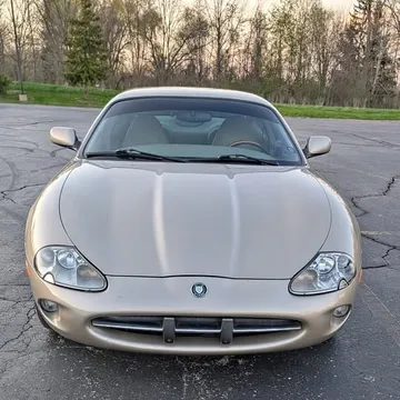 1998 Jaguar XK8