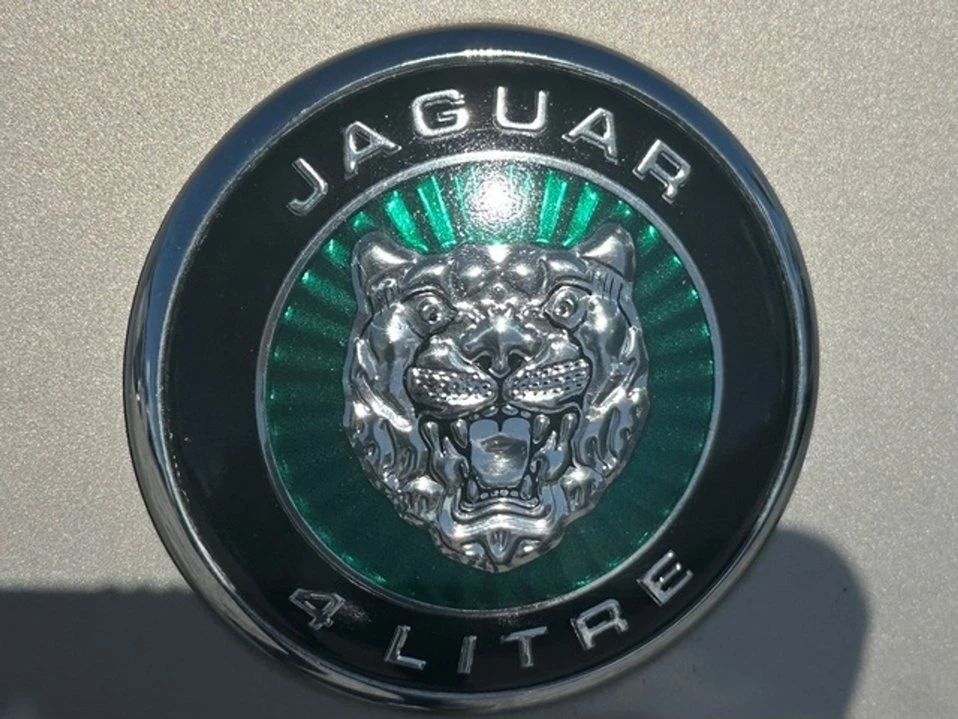 1998 Jaguar X100 XK8 - Image 11 of 20