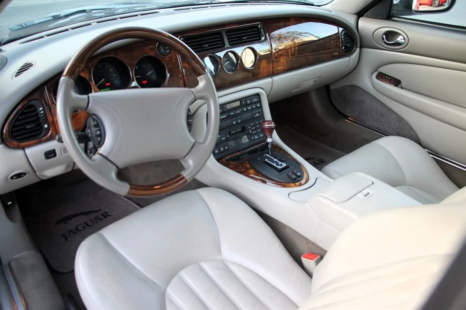 1998 Jaguar X100 XK8 - Image 10 of 16