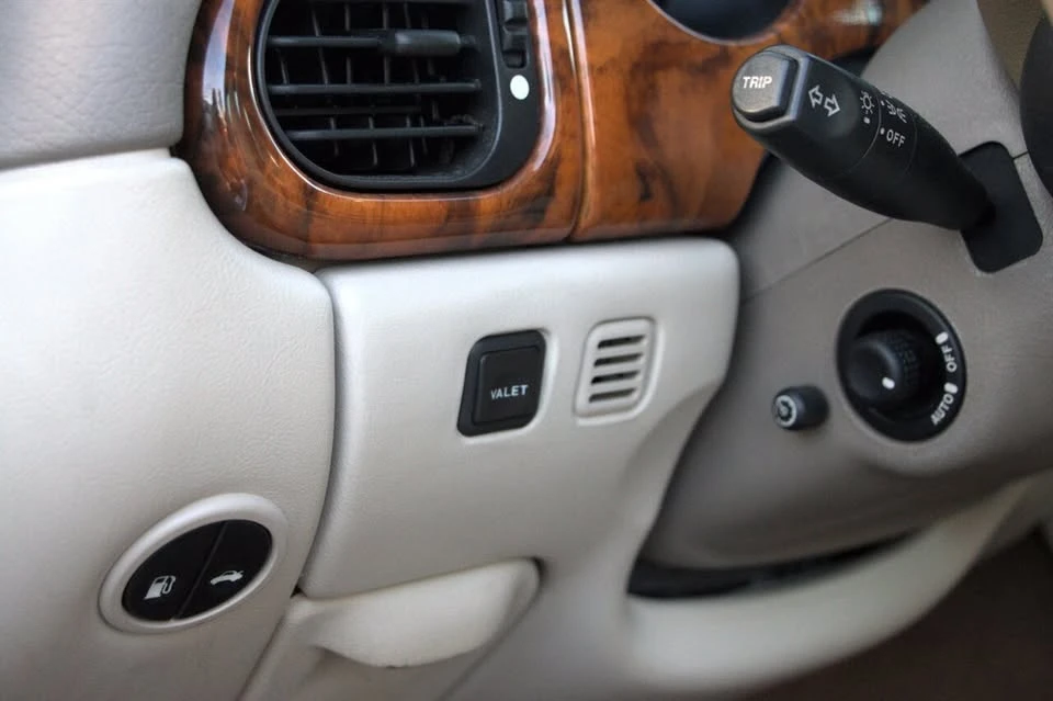 1998 Jaguar X100 XK8 - Image 13 of 16