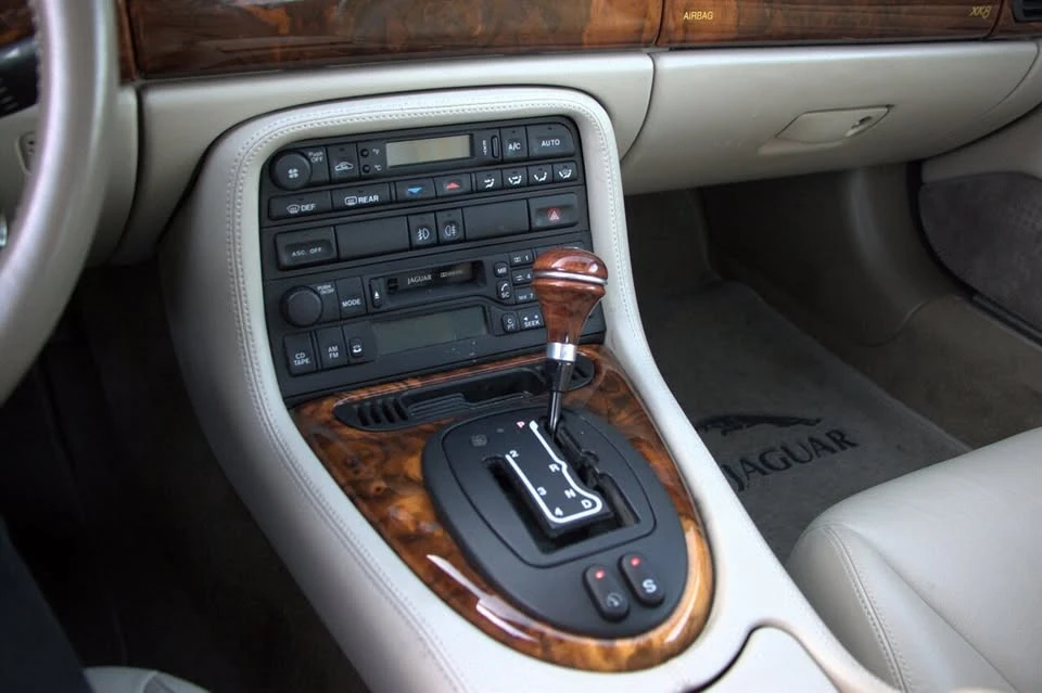 1998 Jaguar X100 XK8 - Image 11 of 16