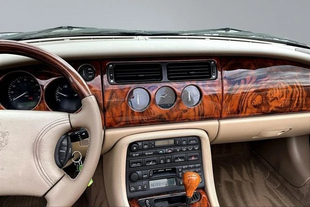1998 Jaguar X100 XK8 - Image 7 of 19