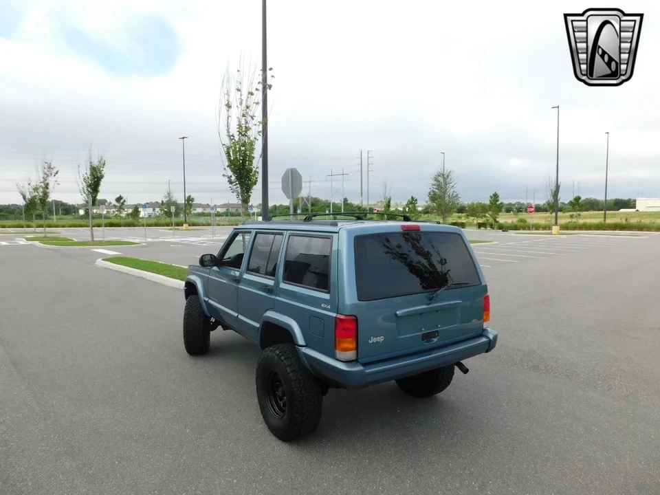 1998 Jeep XJ Cherokee - Image 10 of 12