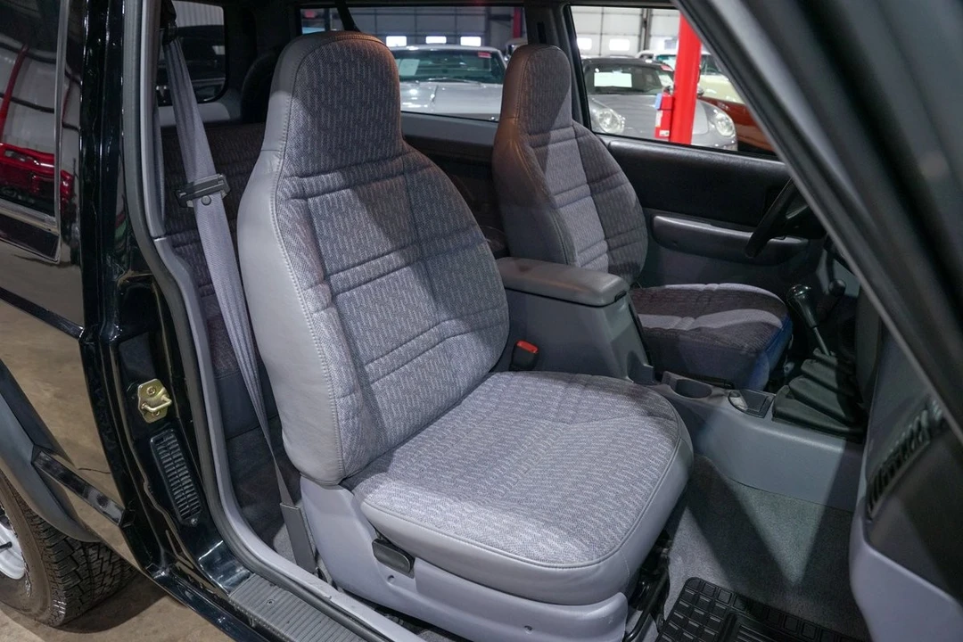 1998 Jeep XJ Cherokee - Image 11 of 12