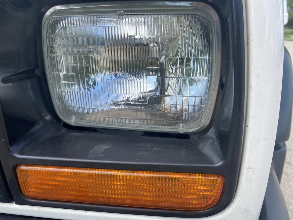 1998 Jeep XJ Cherokee - Image 18 of 31