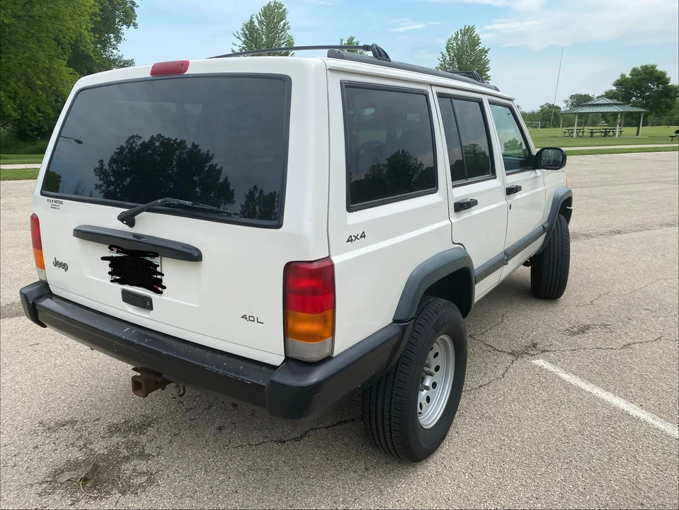 1998 Jeep XJ Cherokee - Image 10 of 31