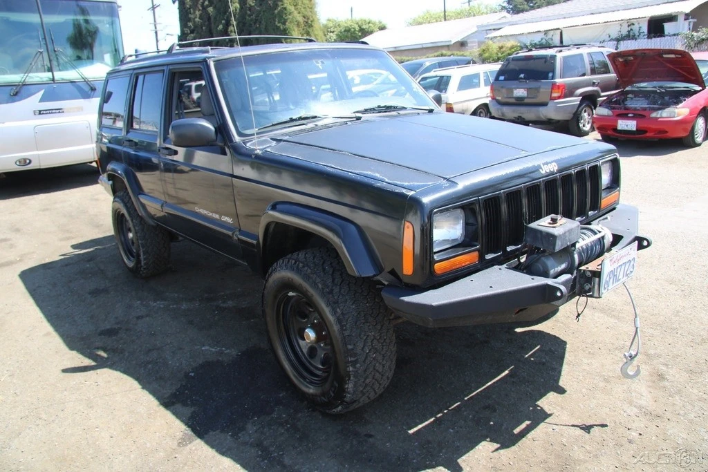 1998 Jeep XJ Cherokee - Image 10 of 21