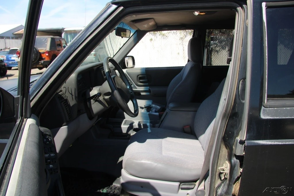 1998 Jeep XJ Cherokee - Image 14 of 21