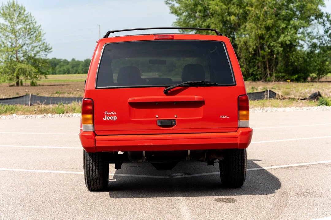 1998 Jeep XJ Cherokee - Image 11 of 31